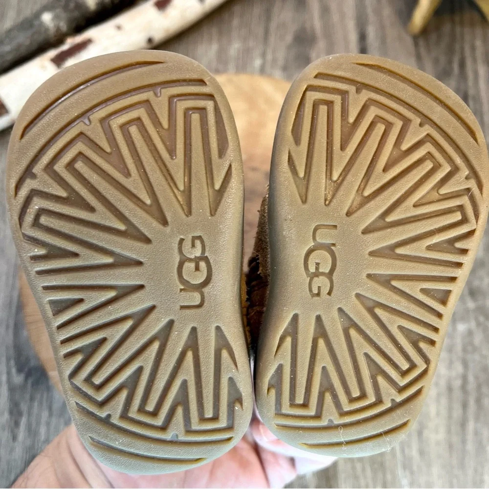UGG little ones